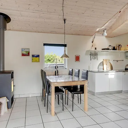 Feriehus Beach Front Home In Tarm With Wifi