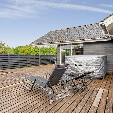 Feriehus Beach Front Home In Tarm With Wifi Tarm