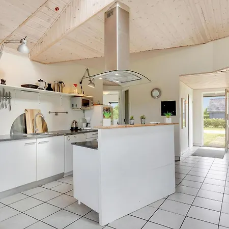 Feriehus Beach Front Home In Tarm With Wifi *