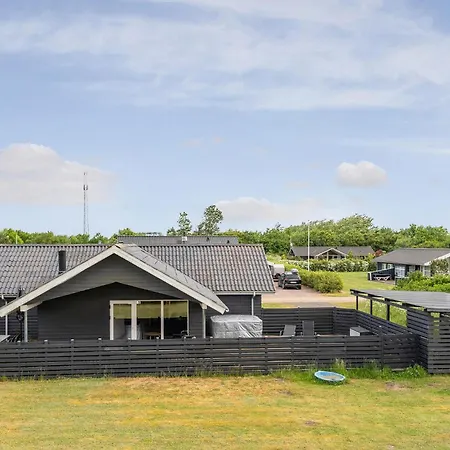 Beach Front Home In Tarm With Wifi * Tarm