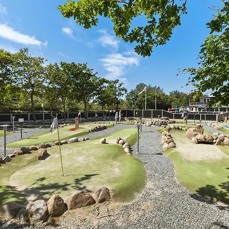 Four-bedroom In Vakantiehuis *